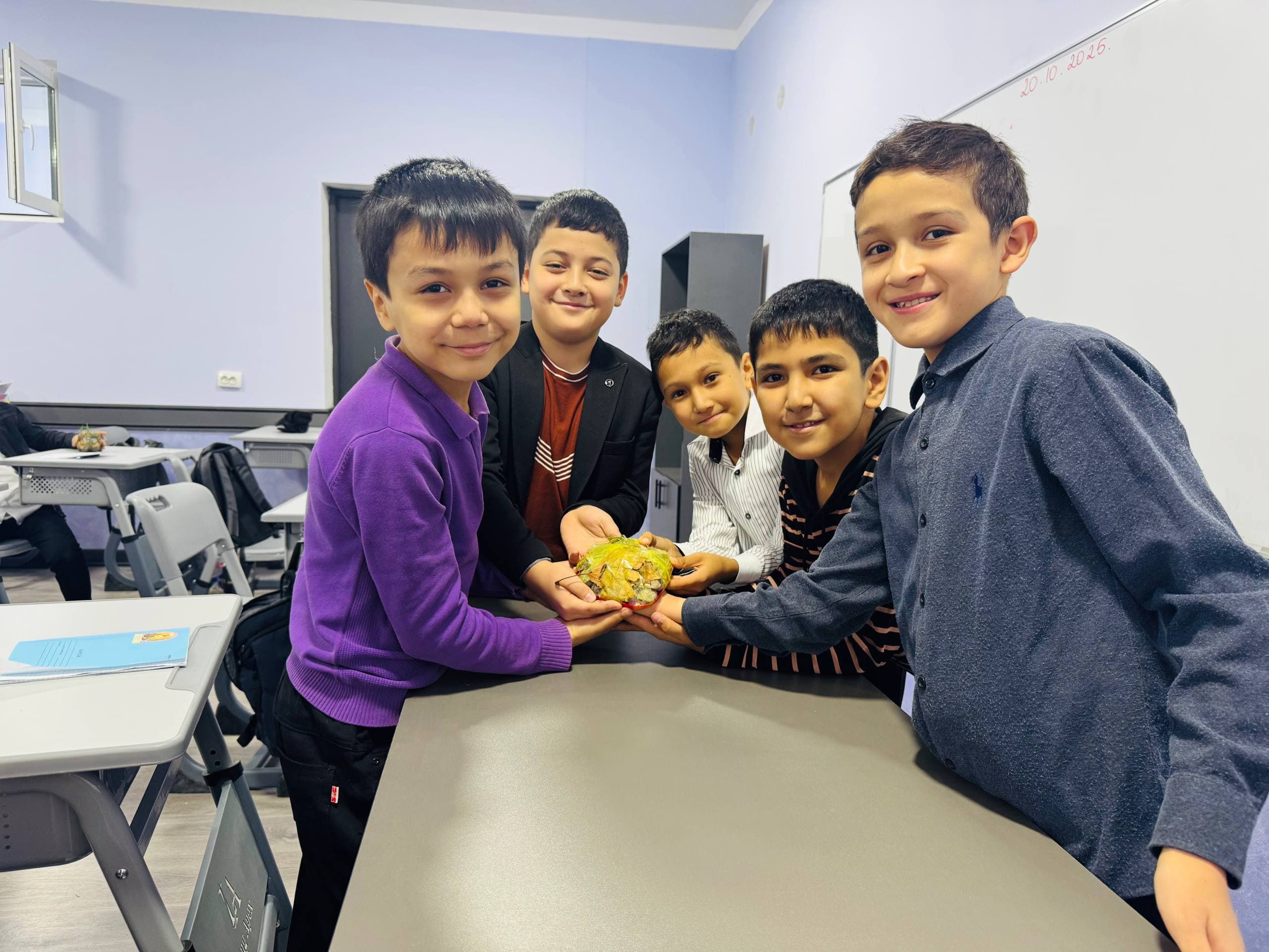 Dombit International School students